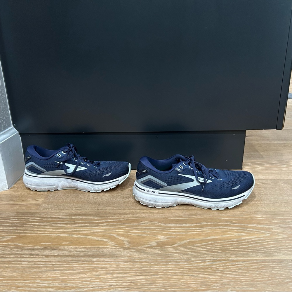 Brooks Ghost 15 women’s size 8